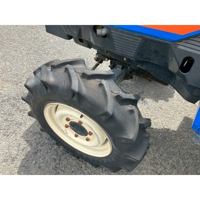 ISEKI トラクター TU225F