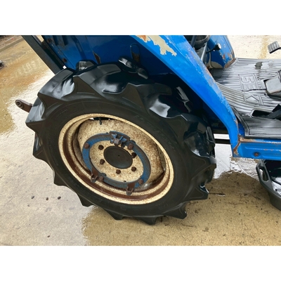 ISEKI トラクター TA210F