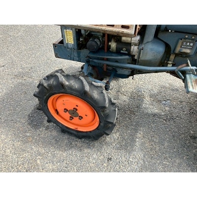 KUBOTA トラクター B7000D
