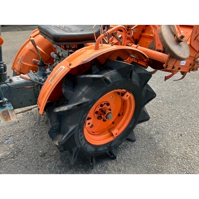 KUBOTA トラクター B7000D