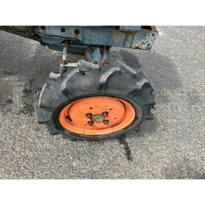 KUBOTA トラクター B7000D