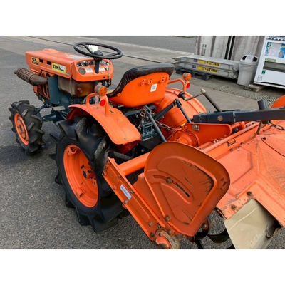 KUBOTA トラクター B7001