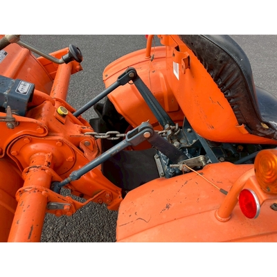 KUBOTA トラクター B7001