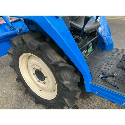 ISEKI トラクター TA210F