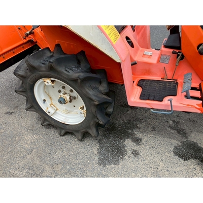 KUBOTA トラクター XB-1