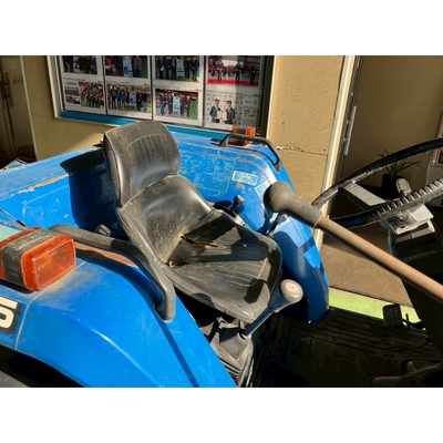 ISEKI トラクター TA275F