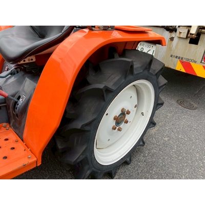 KUBOTA トラクター  B1600D