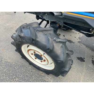 ISEKI トラクター TF23F