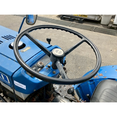 ISEKI トラクター TX1300