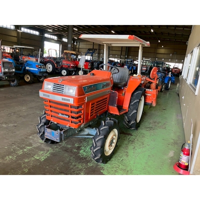 KUBOTA トラクター L1-205D