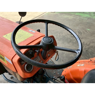 KUBOTA トラクター B7001D