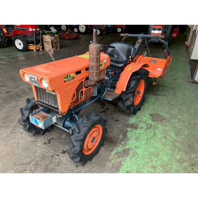 KUBOTA トラクター B7001D