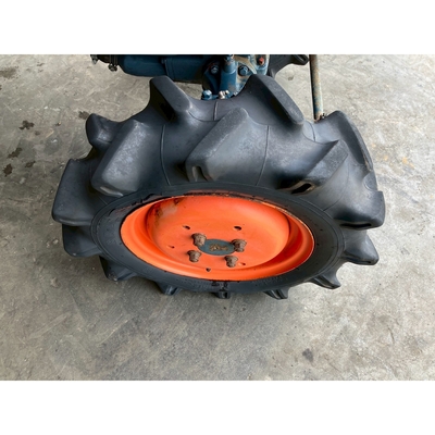 KUBOTA トラクター B7001D