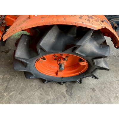 KUBOTA トラクター B7001D