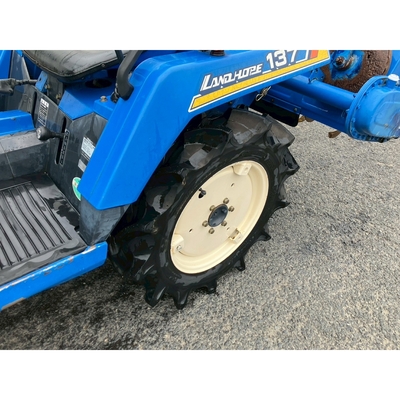 ISEKI トラクター TU137F