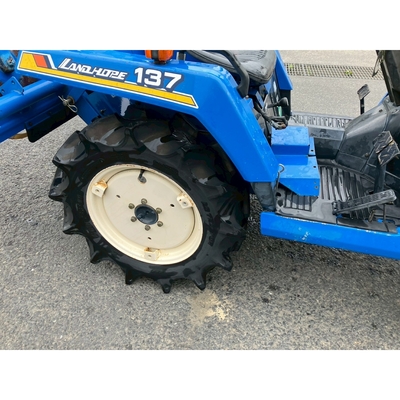 ISEKI トラクター TU137F