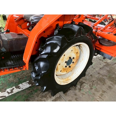 KUBOTA トラクター L1-205D