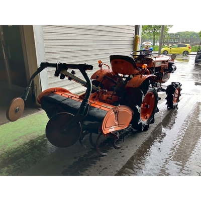 KUBOTA トラクター B7001