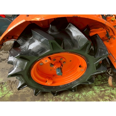 KUBOTA トラクター B7001
