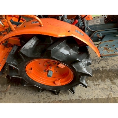 KUBOTA トラクター B7001