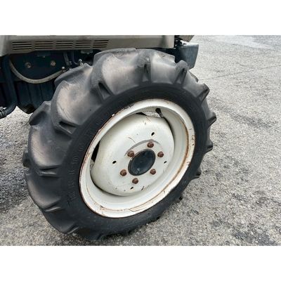 ISEKI トラクター AT30