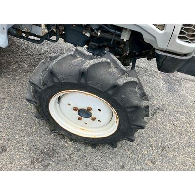 ISEKI トラクター THS18