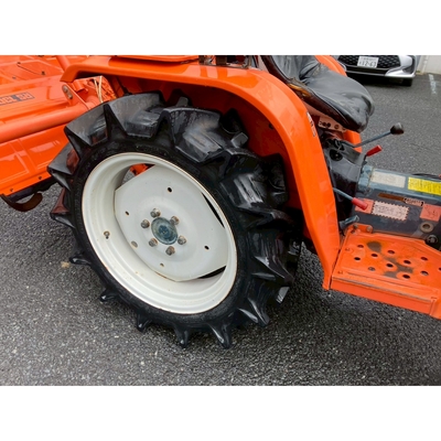 KUBOTA トラクター B1600