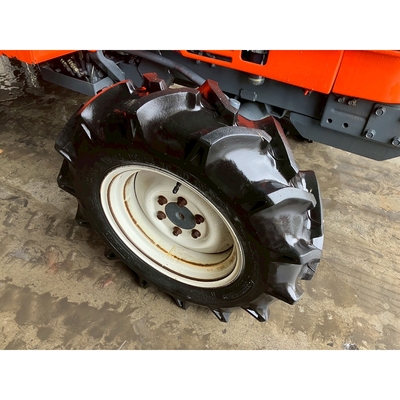 KUBOTA トラクター GT8