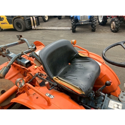 KUBOTA トラクター B7001D