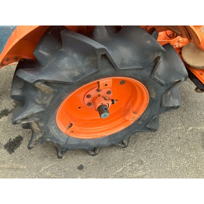 KUBOTA トラクター B7001D