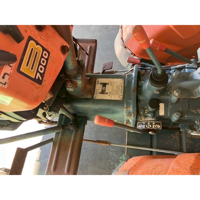 KUBOTA トラクター B7000D