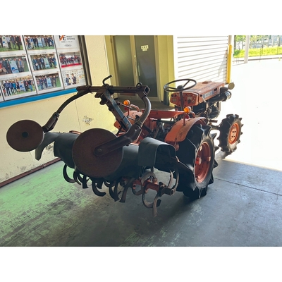 KUBOTA トラクター B7000D