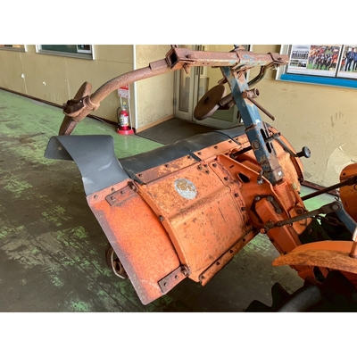 KUBOTA トラクター B7000D