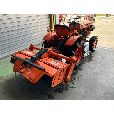 KUBOTA トラクター B7001