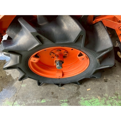 KUBOTA トラクター B7001
