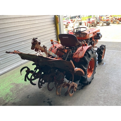 KUBOTA トラクター B7001