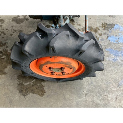 KUBOTA トラクター B7001
