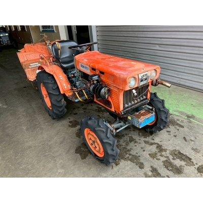 KUBOTA トラクター B7001