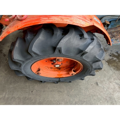 KUBOTA トラクター B7001