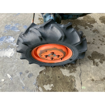 KUBOTA トラクター B7001