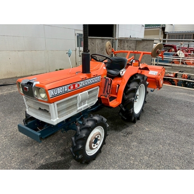 KUBOTA トラクター L2002D