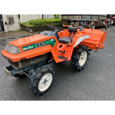 KUBOTA トラクター XB1