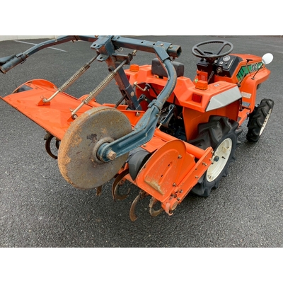 KUBOTA トラクター XB1