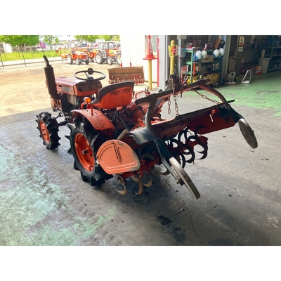 KUBOTA トラクター B7001