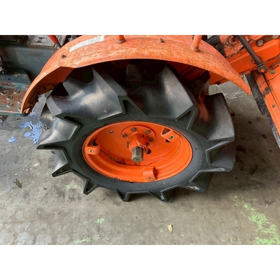 KUBOTA トラクター B7001