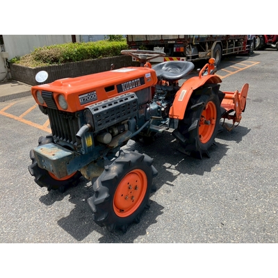 KUBOTA トラクター B7000D