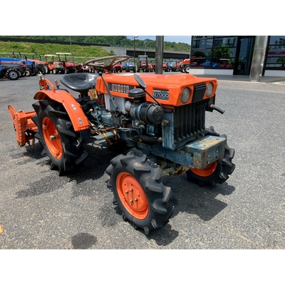 KUBOTA トラクター B7000D