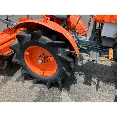 KUBOTA トラクター B7000D