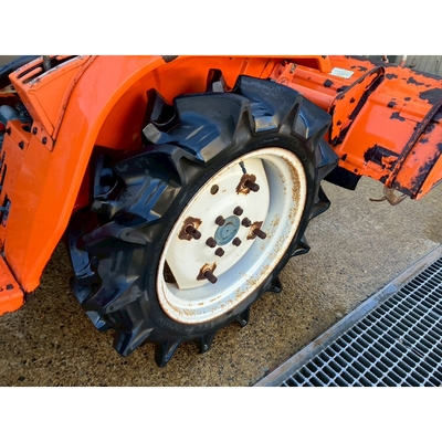 KUBOTA トラクター B1702