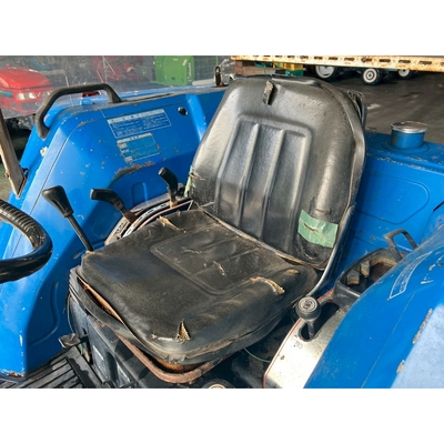 ISEKI トラクター TA320F
